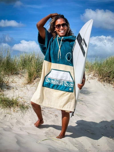 Trocken bleiben mit Stil: Die Ponchos von Wave Hawaii